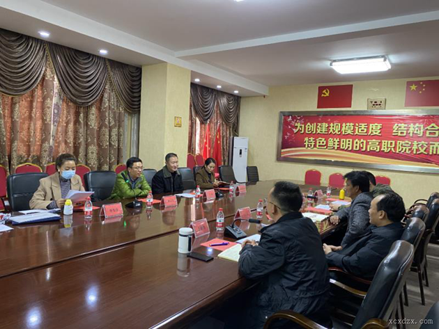 共青團涼山州委評估復(fù)核工作組充分肯定西昌職校共青團、學(xué)生會改革工作.png